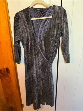 Women's Black & Gray Wrap Dress